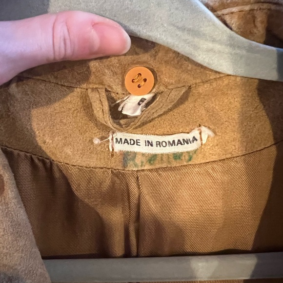 Vintage Brown Trench Coat - Picture 3 of 5